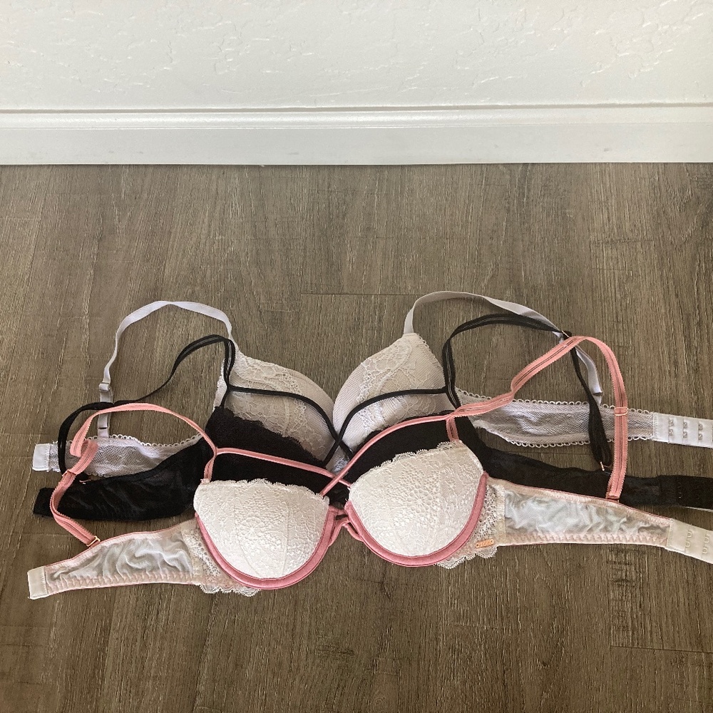 Lot bundle Victoria’s Secret bras